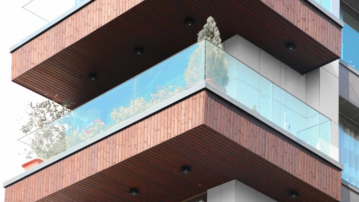 پروژه ساختمان مسکونی قیطریه و اجرای نرده شیشه ای کاری از گروه مهندسی هفت آسمان