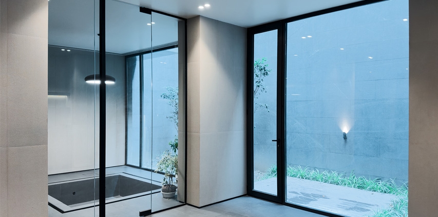 تاثیر درب شیشه ای در کاهش مصرف انرژی