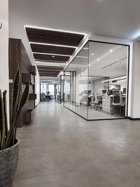 عکس پارتیشن شیشه ای اداری اکسیدال