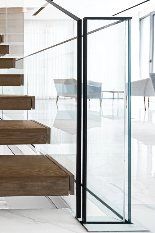 نمونه کار نرده شیشه ای دفنی اکسیدال