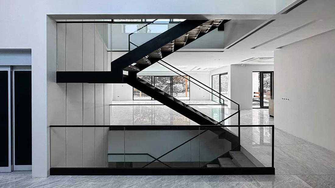 نرده-راه-پله-شیشه-ای-مدرن-تولید-اکسیدال